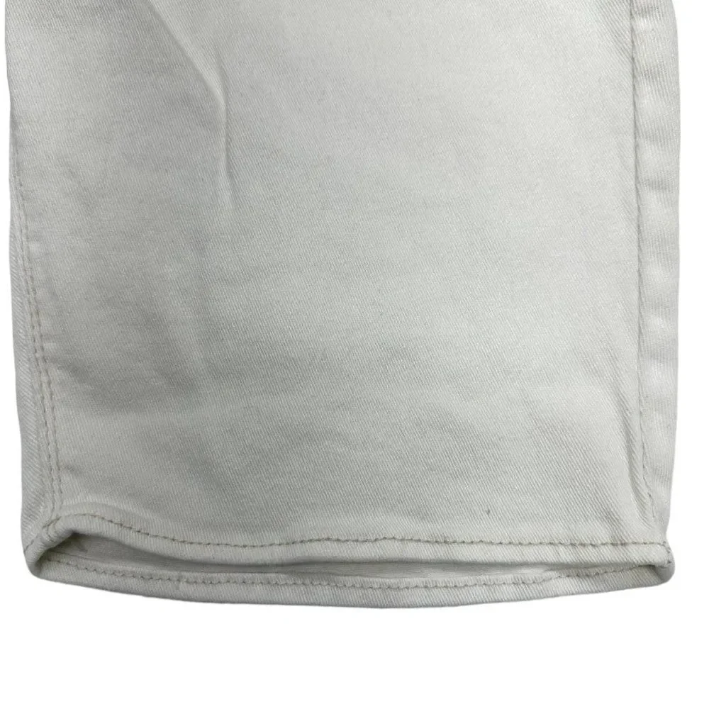 Levi's Denim Bermuda Shorts (15) - Picture 4 of 10
